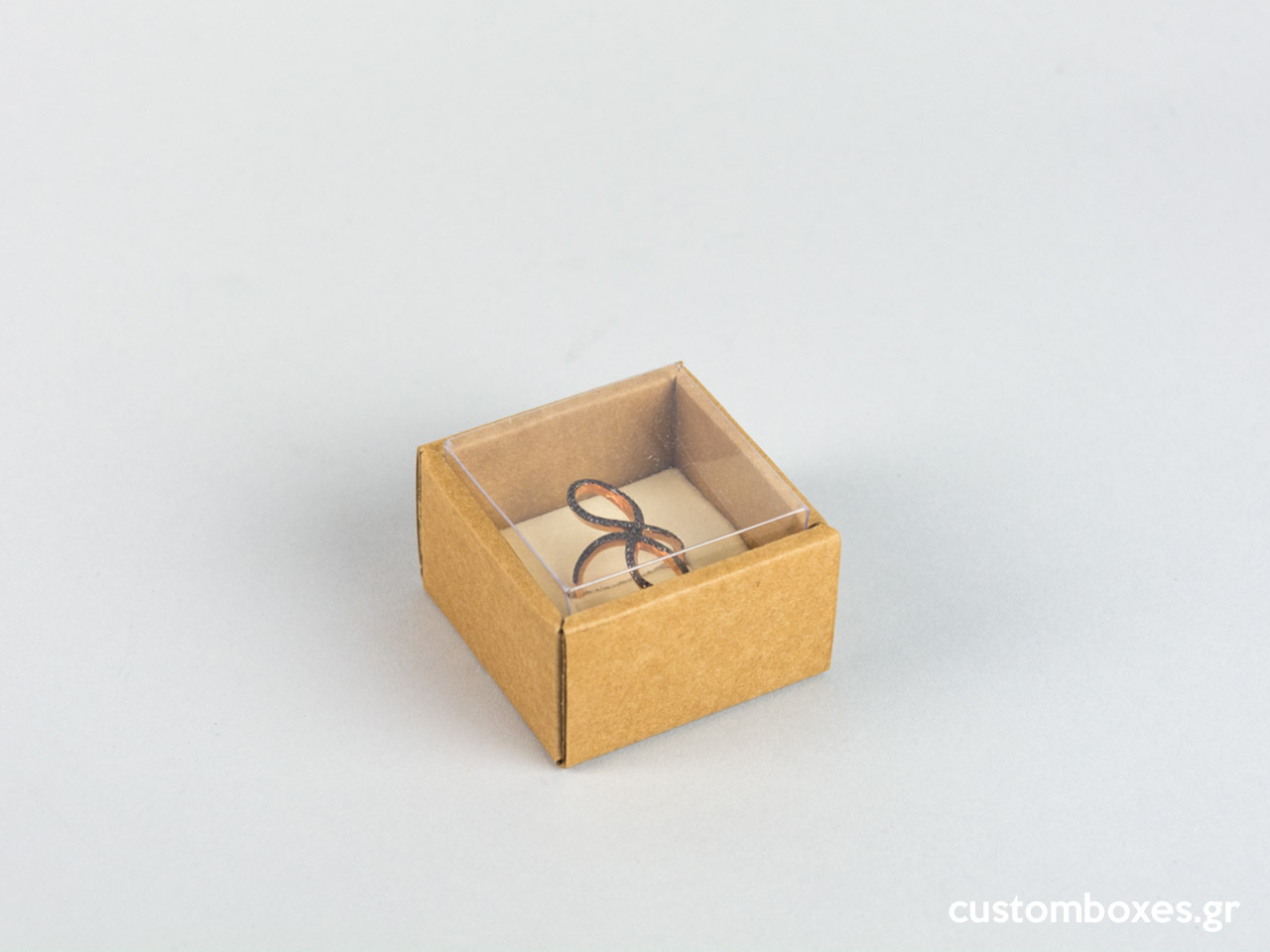 Eco-friendly kraft box with transparent lid Ivory