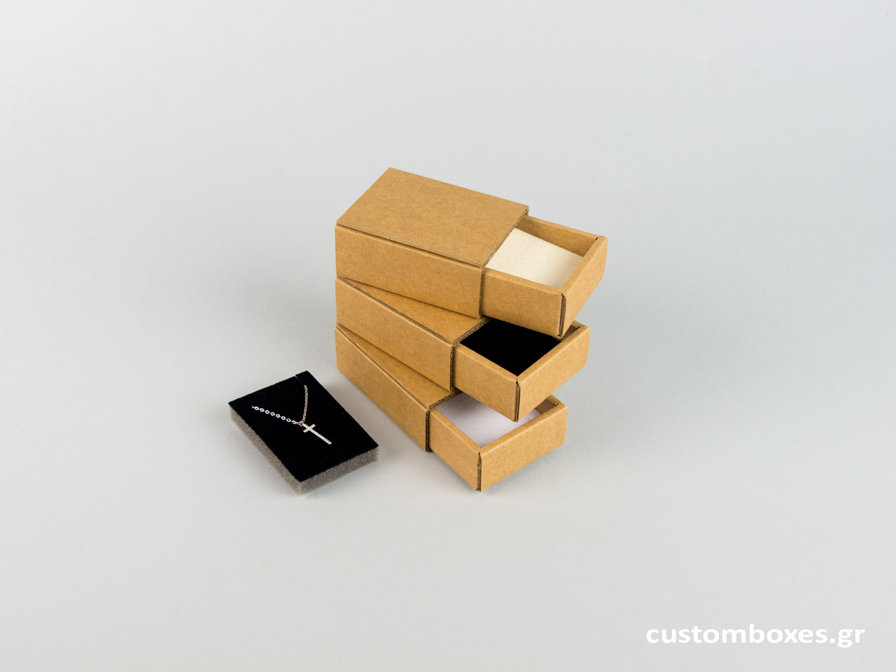 Matchbox with internal velvet base for pendant No02 and cross